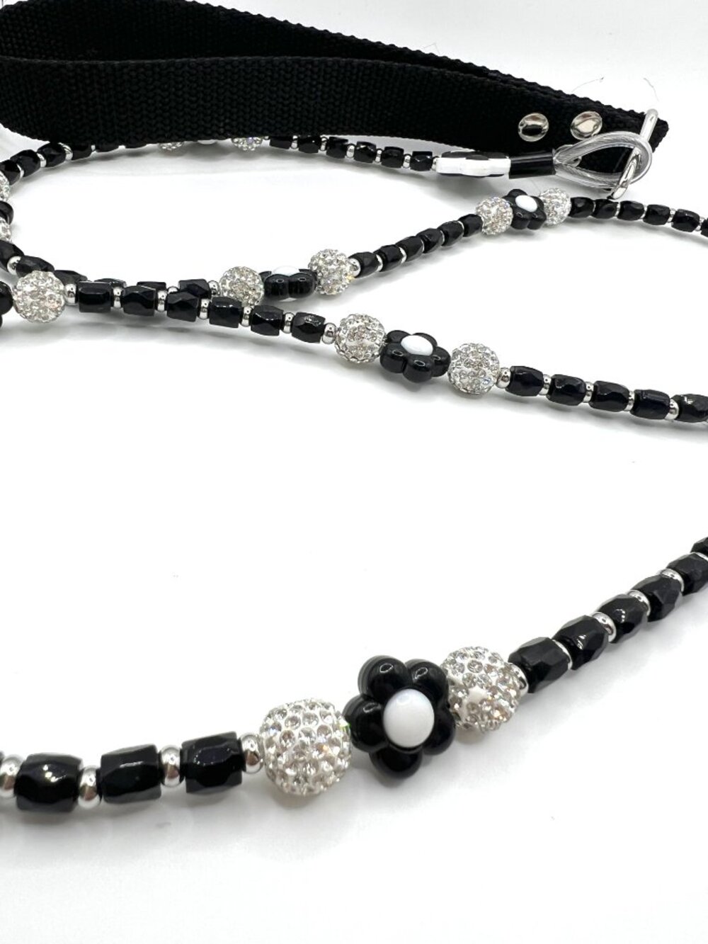 Bougie Beaded Dog Leash - Black Flowers, Sparkly Silver - Handmade - Picture 11 of 11
